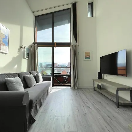 Penthouse W/ Parking